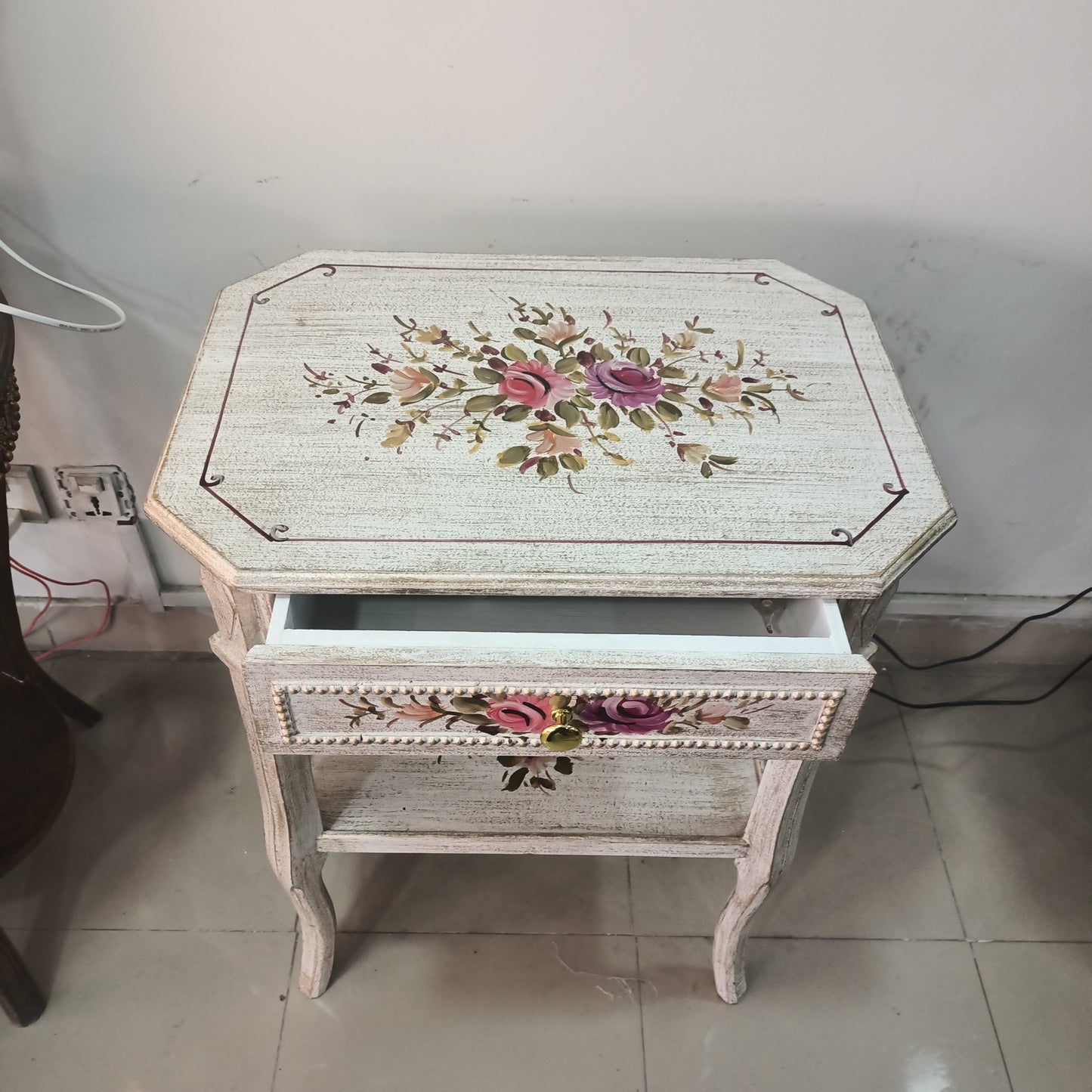 Corner / Side Table with Floral Art with Drawer and Chalk Finish